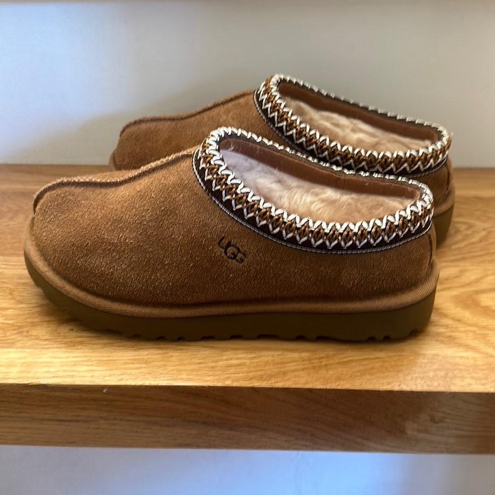 Tasman Ugg slippers (women’s) size 7